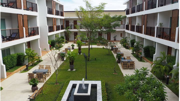 Crystal Lamai Hotel