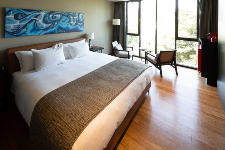 Ladera Hotel