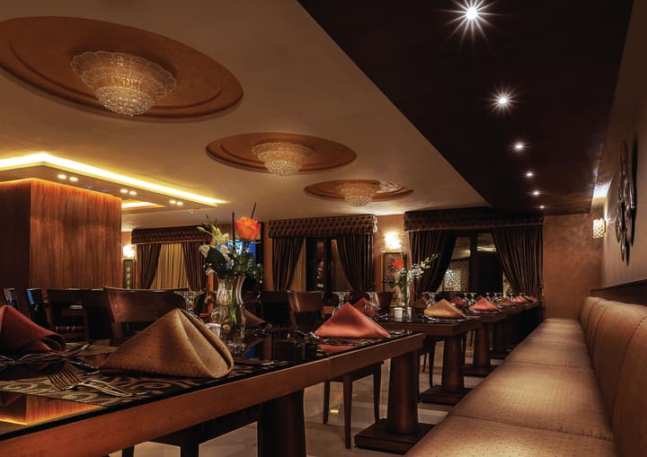 Seven Roses Hotel