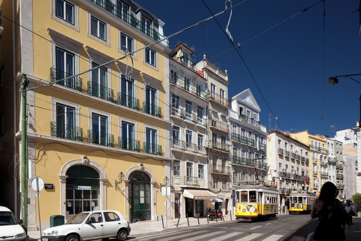 LSA Ascensor da Bica by Numa