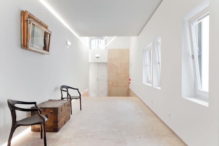 LSA Ascensor da Bica by Numa