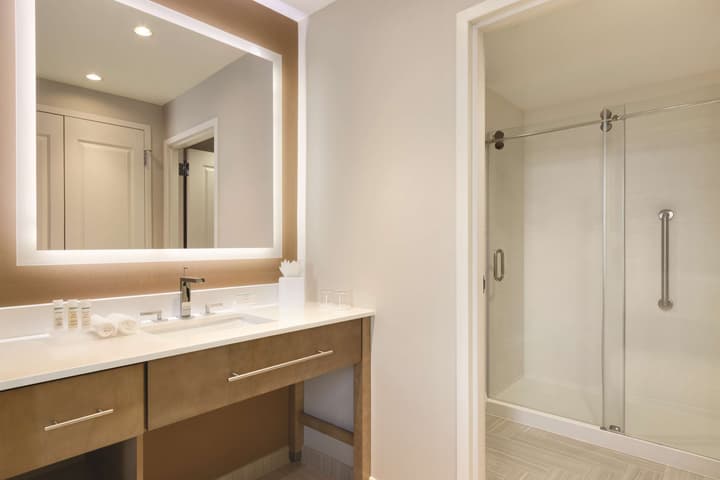 Homewood Suites by Hilton Calgary Downtown