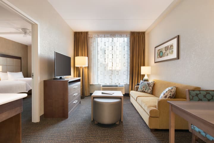 Homewood Suites by Hilton Calgary Downtown