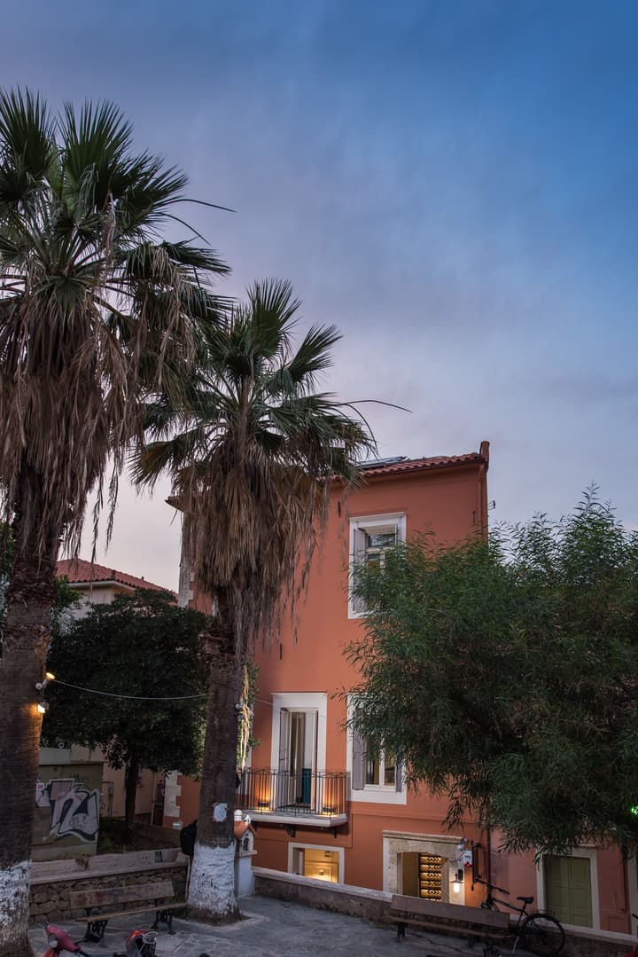 Elia Portou Due