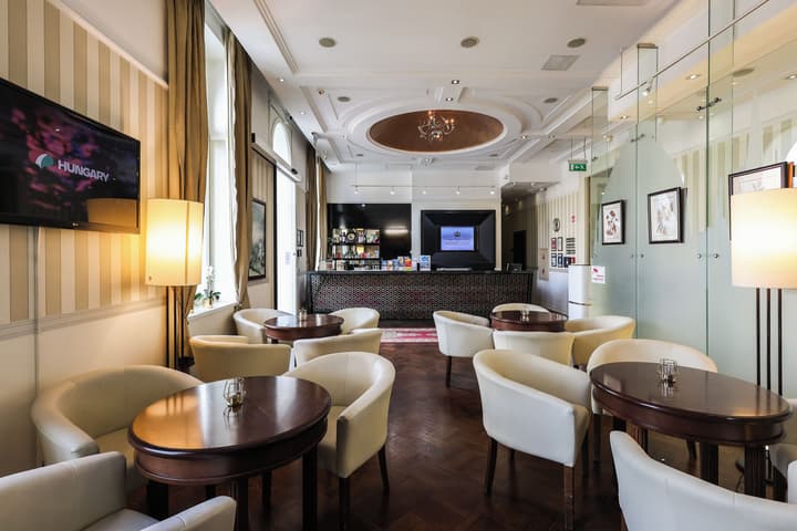 Mirage Medic Hotel