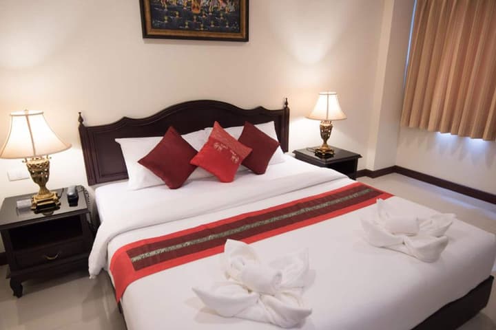 True Siam Rangnam Hotel