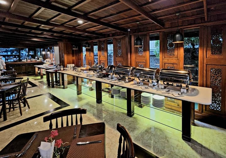 True Siam Rangnam Hotel