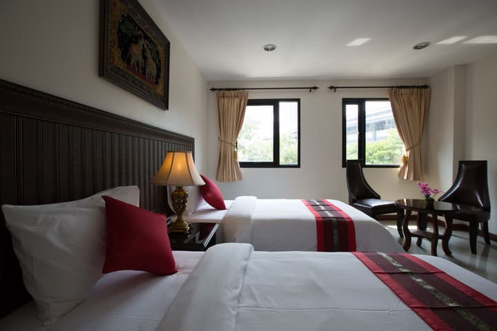 True Siam Rangnam Hotel