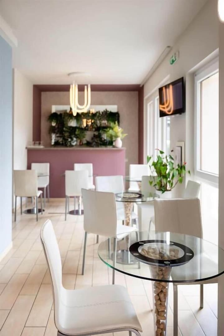 Hotel RossoVino Como
