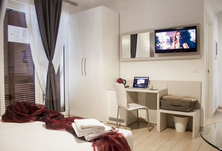 Hotel RossoVino Como