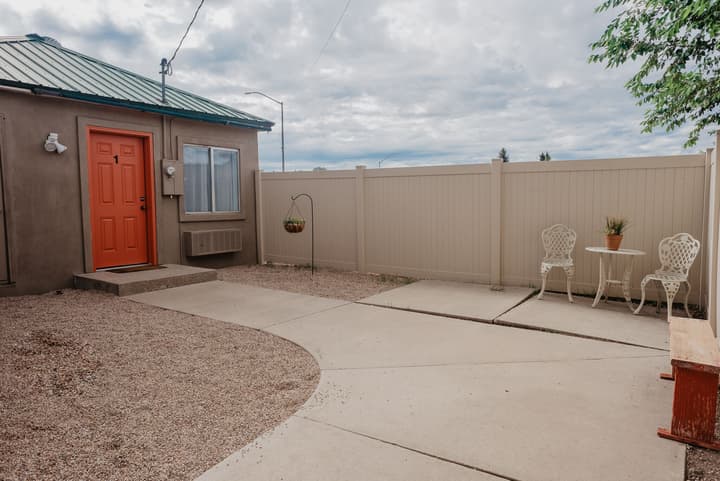 Lamplighter Lodge