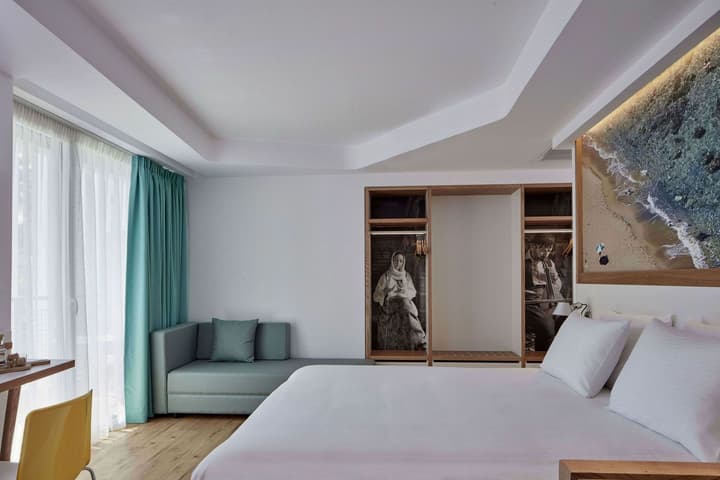 Olive Green Hotel