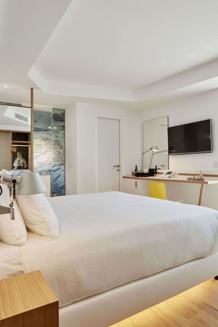 Olive Green Hotel