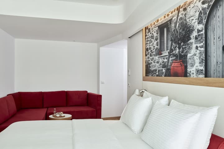 Olive Green Hotel
