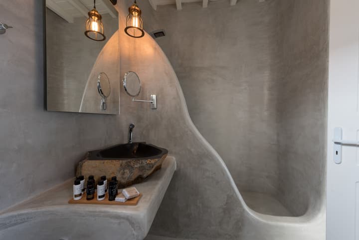 Cova Mykonos Suites