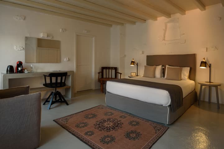 Cova Mykonos Suites