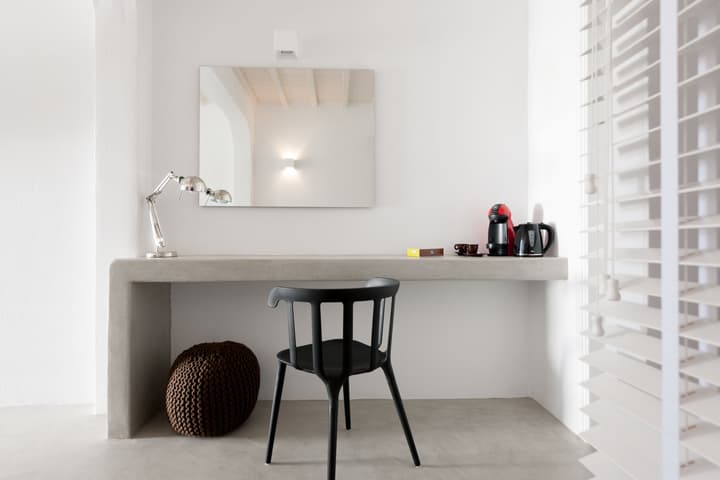 Cova Mykonos Suites