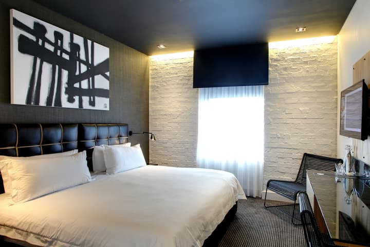 Century City Hotel Urban Square