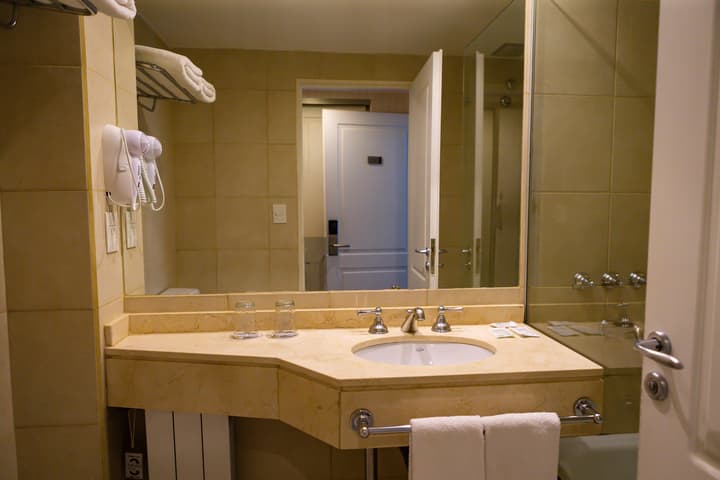 Hotel Mil 810