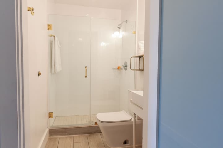Oceanside Hotel and Suites
