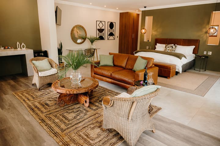 Bambuu Lakeside Lodge
