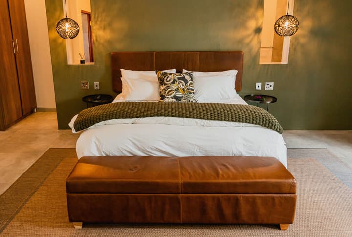 Bambuu Lakeside Lodge