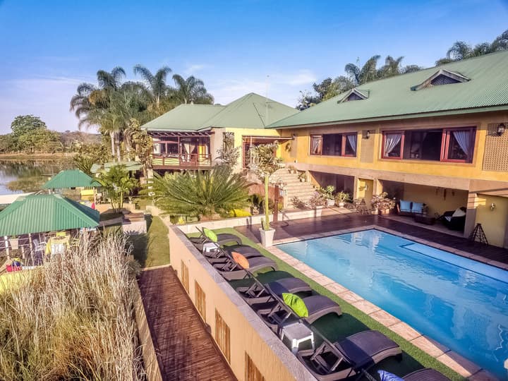 Bambuu Lakeside Lodge