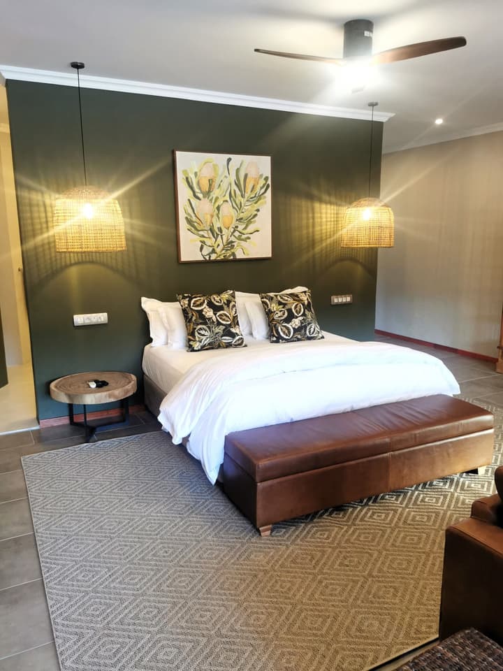Bambuu Lakeside Lodge