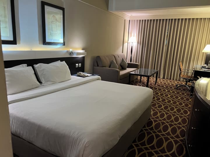Sunday Suites Excelsior Hotel Deira (formerly Sheraton Deira)