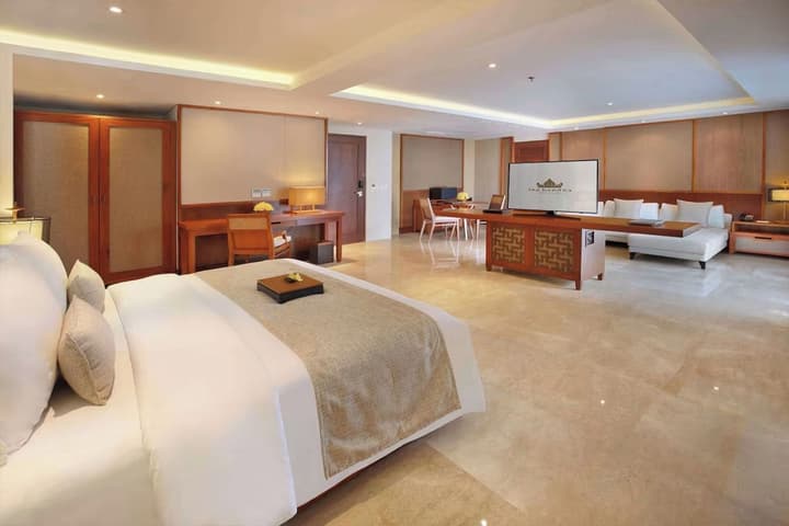 The Bandha Hotel & Suites