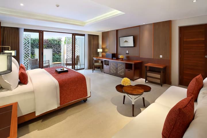 The Bandha Hotel & Suites
