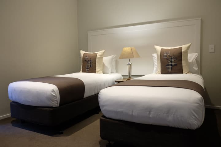 West Meadows Motel