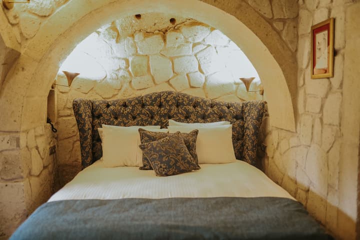 Elaa Cave Hotel