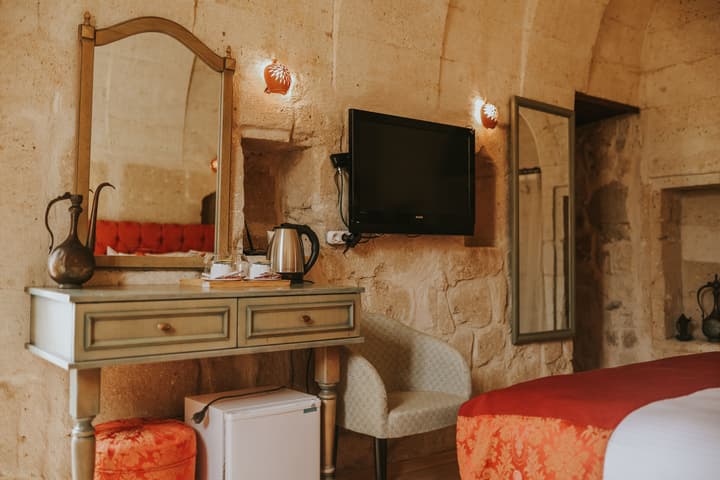 Elaa Cave Hotel