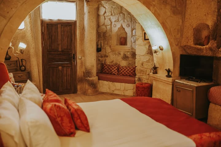 Elaa Cave Hotel