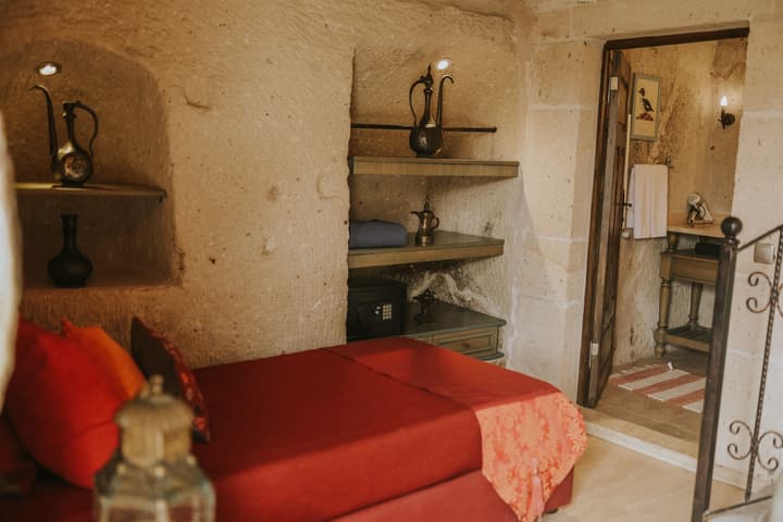 Elaa Cave Hotel