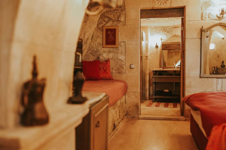 Elaa Cave Hotel