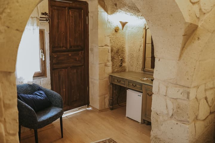 Elaa Cave Hotel