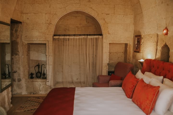 Elaa Cave Hotel