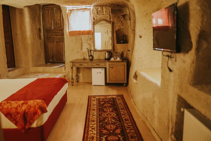 Elaa Cave Hotel