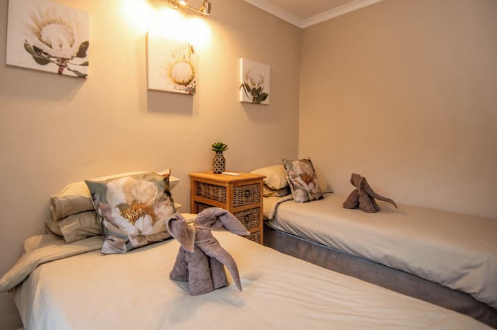 Thornhill Safari Lodge