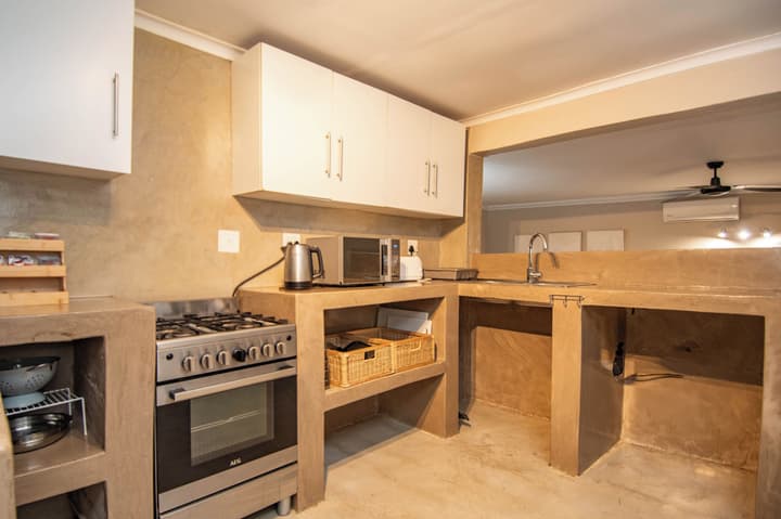 Thornhill Safari Lodge
