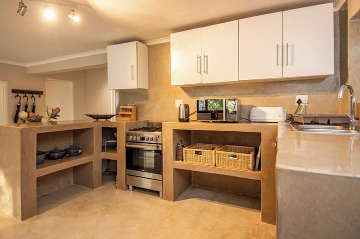 Thornhill Safari Lodge