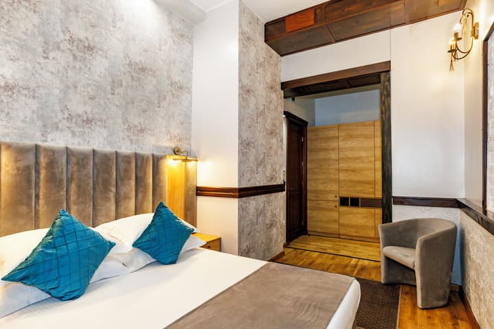 La Strada Boutique Villa