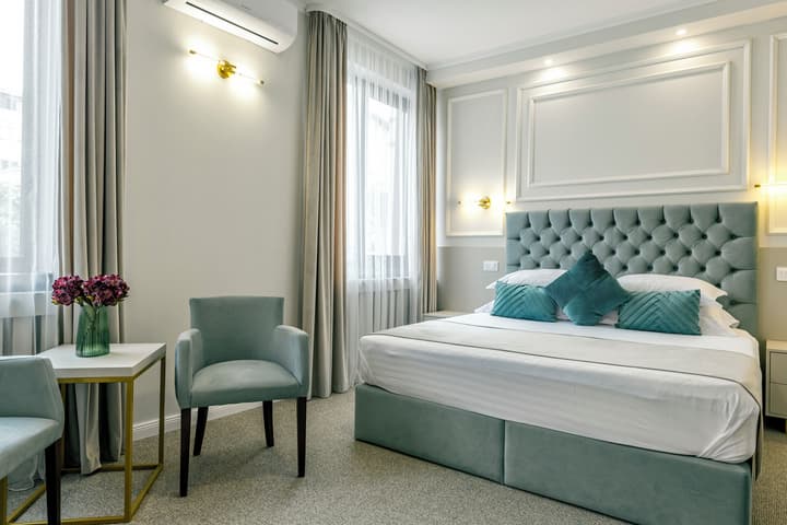 La Strada Boutique Villa