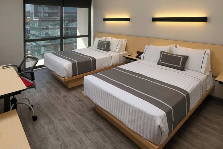 City Express Plus by Marriott Monterrey Galerias