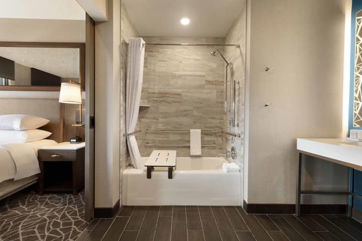 Embassy Suites by Hilton Minneapolis Downtown