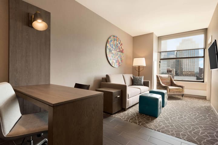 Embassy Suites by Hilton Minneapolis Downtown