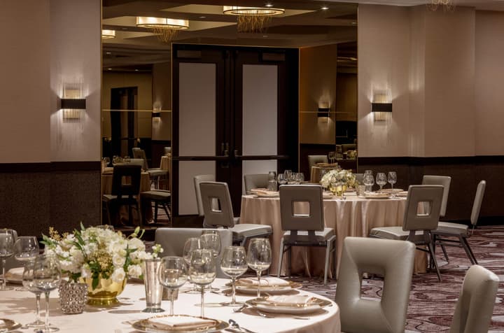 Embassy Suites by Hilton Minneapolis Downtown