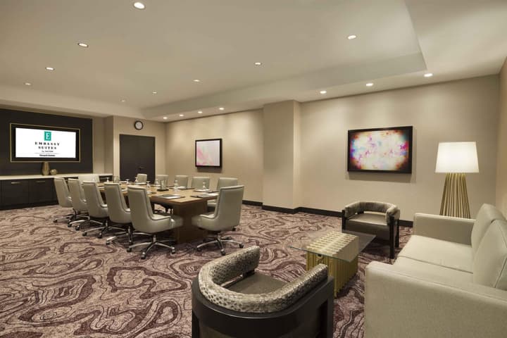 Embassy Suites by Hilton Minneapolis Downtown